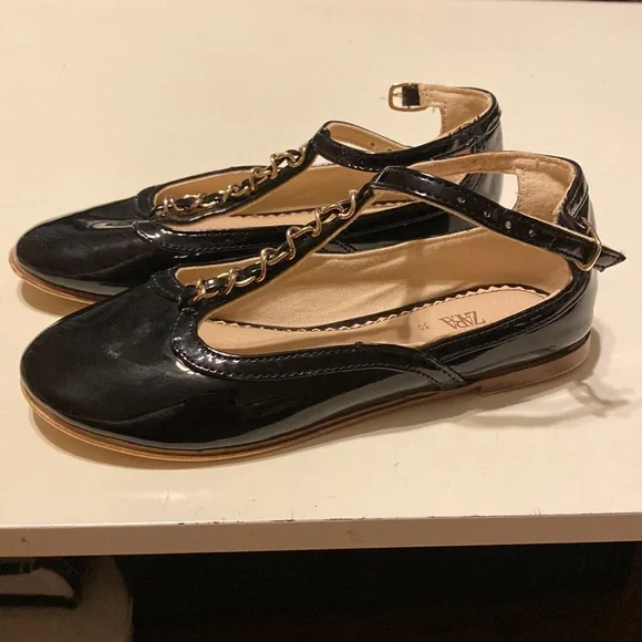 Black Zara MaryJane Tstrap shoes - Picture 3 of 3